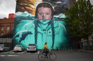 SWNS_THUNBERG_MURAL_006