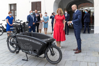 Zuzanawithcargobike