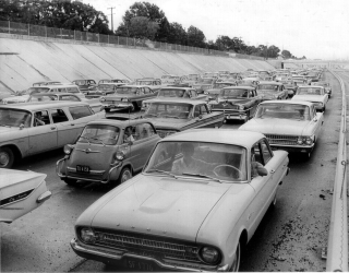 Congestion photo old car_texas59_traffic_jam_1962